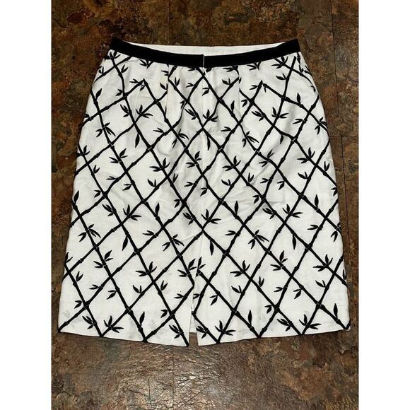 Talbots Linen Blend Lined Embroidered Skirt Size 2 Petite - Picture 2 of 9